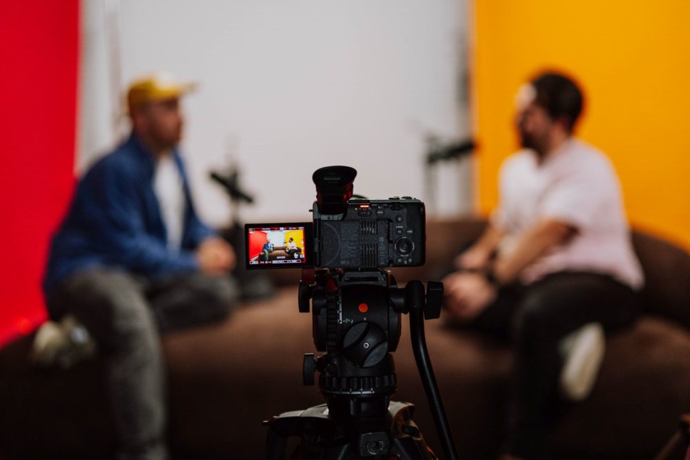 Zdjęcie okładkowe do wpis Koniec z&nbsp;marmurami w&nbsp;recepcji. Jak holenderskie studio udowadnia, że&nbsp;w&nbsp;produkcji wideo liczy się workflow, a&nbsp;nie&nbsp;pozory