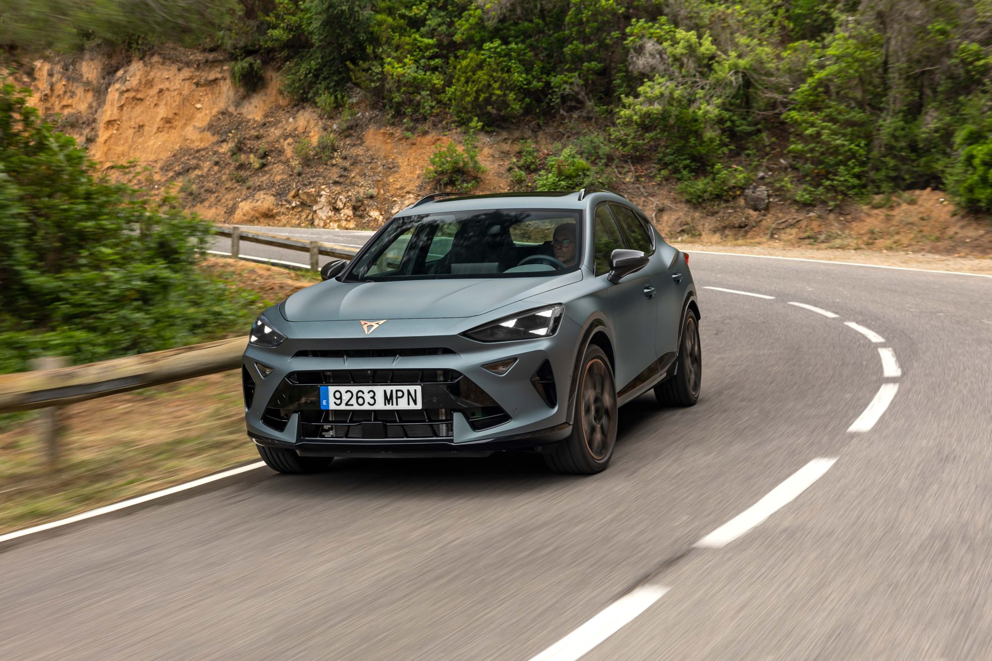 Cupra to nie tylko agresywny wygląd. Co tak naprawdę trzyma te auta na drodze?