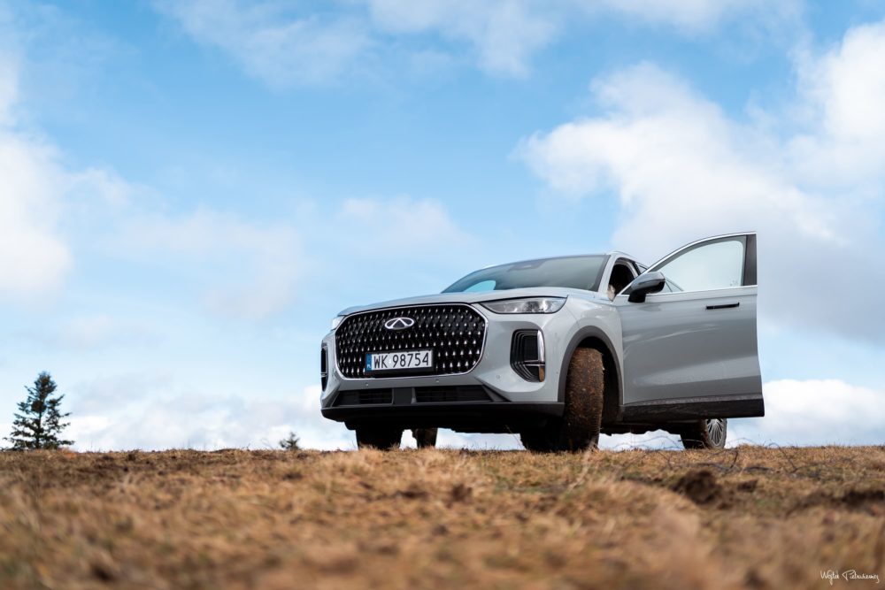 Zdjęcie okładkowe do wpis Pierwsze jazdy – Chery Tiggo 9 PHEV. Ambicje i&nbsp;kompromisy chińskiego flagowca [galeria]