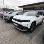 Zdjęcie okładkowe wpisu: Nowy Jeep Compass po&nbsp;pierwszych jazdach. Europejski sznyt, powrót fizycznych przycisków i&nbsp;bolesna weryfikacja zasięgu