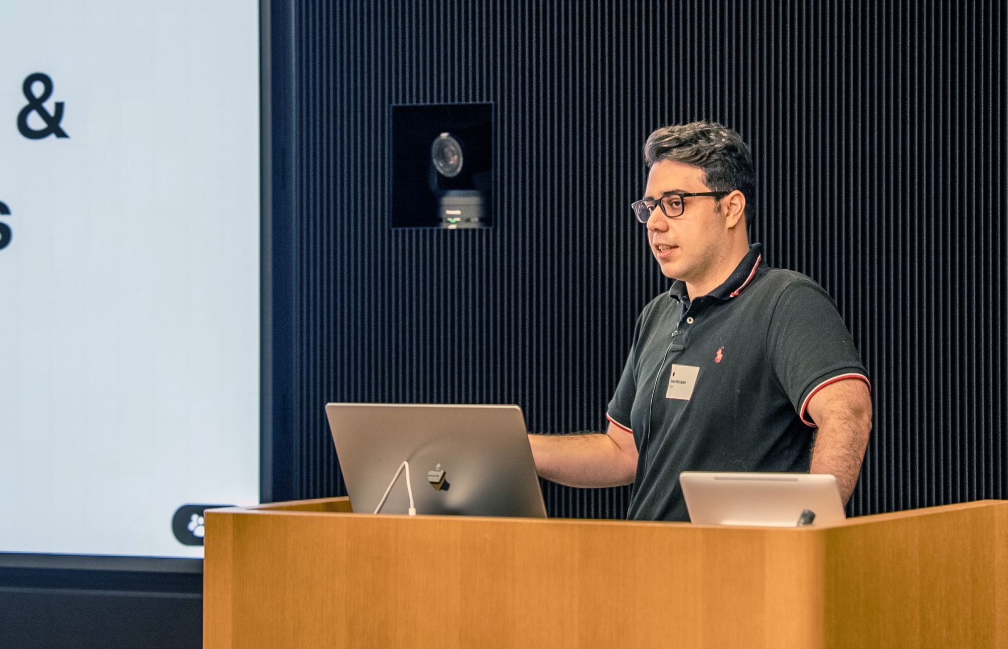 Zdjęcie okładkowe wpisu Apple publikuje nagrania z warsztatów AI 2025 o rozumowaniu i planowaniu