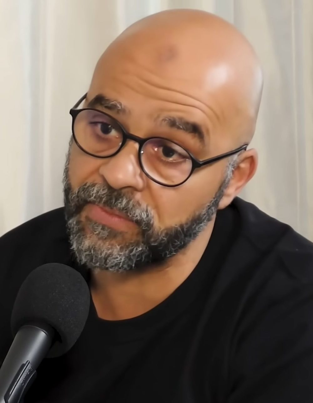 Zdjęcie okładkowe do wpis Były szef Google X&nbsp;ostrzega: AI to&nbsp;koniec kapitalizmu, jaki znamy. „Roboty nie&nbsp;kupują towarów”