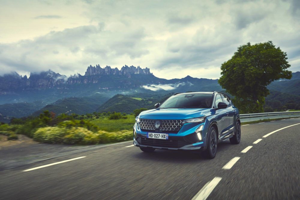 Zdjęcie okładkowe do wpis Grupa Renault w&nbsp;Polsce: Dacia dominuje w&nbsp;portfelach klientów indywidualnych, a&nbsp;Renault wprowadza 800 V&nbsp;do&nbsp;logistyki