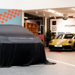 Zdjęcie okładkowe wpisu: Nowy salon Porsche w&nbsp;Warszawie, a&nbsp;w&nbsp;środku atrakcje – Cayenne Electric, Carrera GT, 918 Spyder i&nbsp;więcej [galeria]