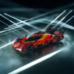 Zdjęcie okładkowe wpisu: Błyszcząca czerwień i&nbsp;odwrócona strzała. Ferrari odsłania mistrzowski hipersamochód 499P na&nbsp;sezon 2026