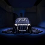 Zdjęcie okładkowe wpisu: Zapomnij o&nbsp;ciasnocie i&nbsp;walce z&nbsp;fotelami. Mercedes VLE to&nbsp;gigant, który&nbsp;naładuje się w&nbsp;kwadrans, a&nbsp;w&nbsp;weekend zasili twój&nbsp;dom [galeria]