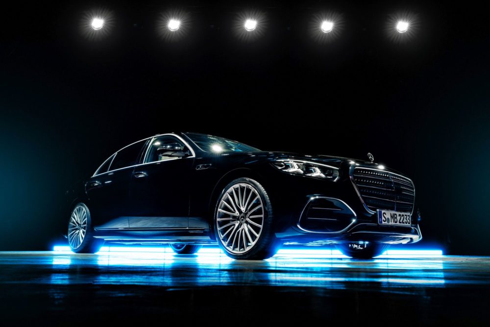 Zdjęcie okładkowe do wpis Luksus, który&nbsp;uczy się drogi z&nbsp;chmury. Nowy Mercedes Klasy S&nbsp;zadebiutował w&nbsp;Polsce