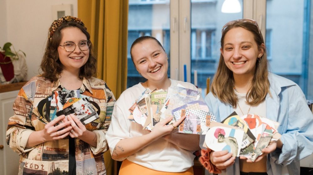 Zdjęcie okładkowe do wpis Zamiast goździka i&nbsp;rajstop. Polki redefiniują Dzień Kobiet, organizując realną pomoc