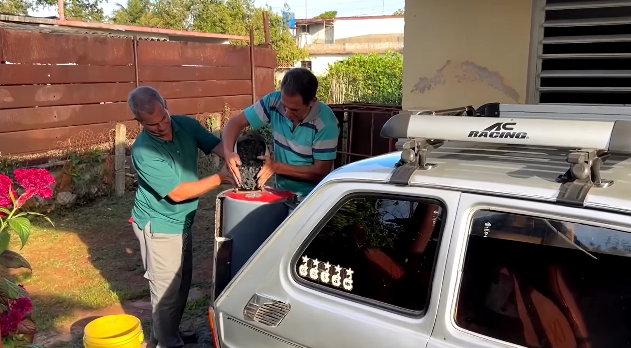 Maluch na węgiel drzewny. Kubański mechanik przechytrzył kryzys paliwowy