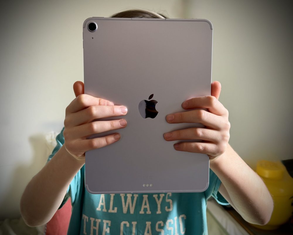 Zdjęcie okładkowe do wpis Apple po&nbsp;cichu i&nbsp;drastycznie podnosi ceny w&nbsp;Polsce. Sprzęt podrożał z&nbsp;minuty na&nbsp;minutę nawet o&nbsp;2500 złotych