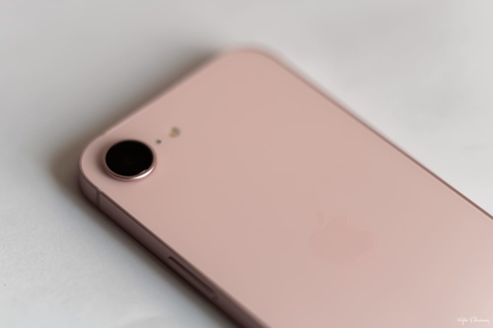 Zdjęcie okładkowe do wpis Spadek popytu na&nbsp;smartfony w&nbsp;Chinach – Apple wciąż w&nbsp;grze