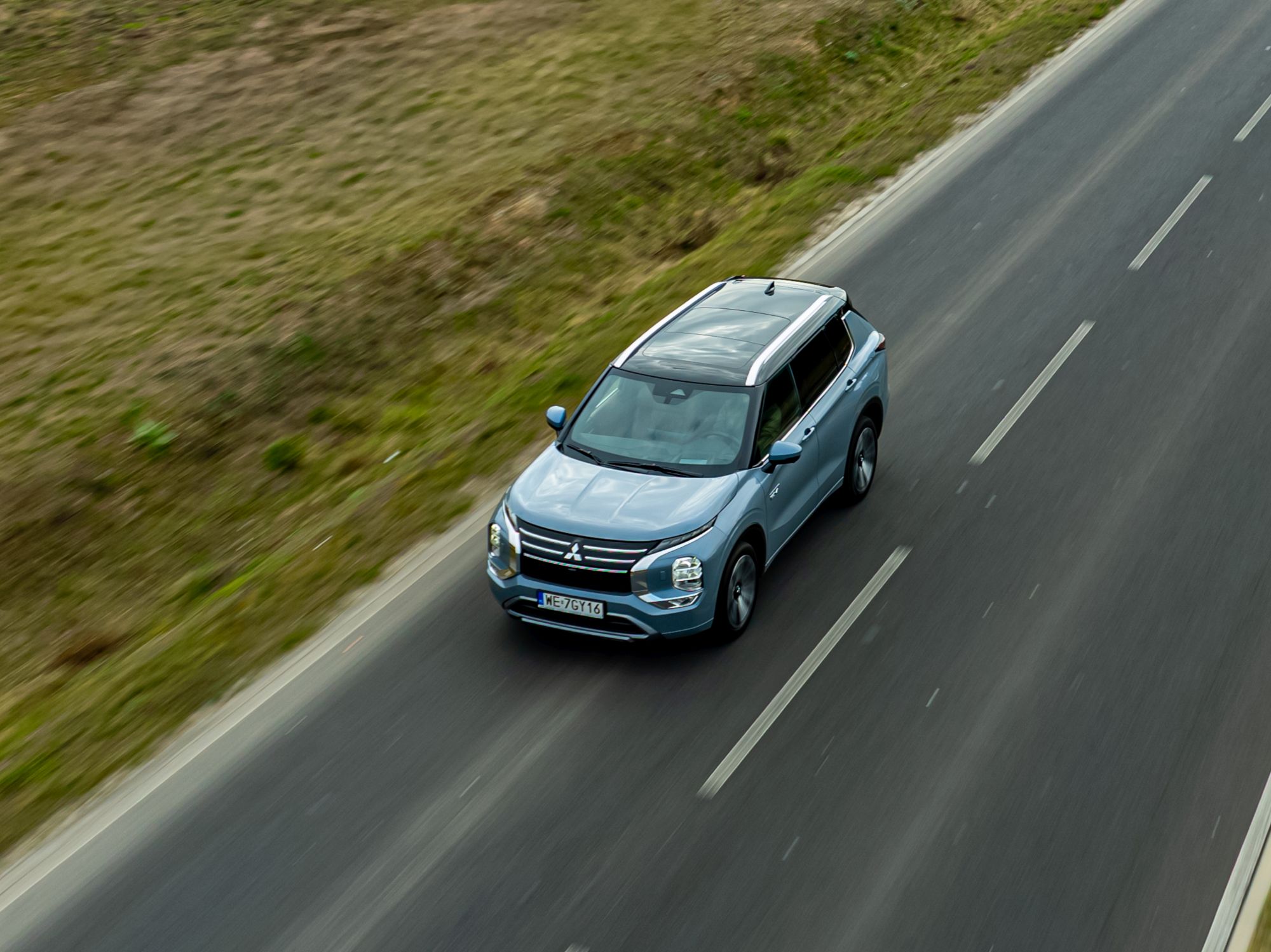 Zdecydowany ruch w cennikach. Mitsubishi Outlander PHEV tańszy choćby o 50 tysięcy złotych