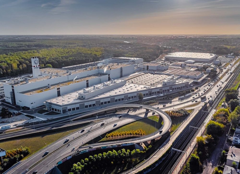 Zdjęcie okładkowe do wpis Gigantyczna farma słoneczna i&nbsp;napędy przyszłości. Wielkopolskie fabryki podsumowują rok