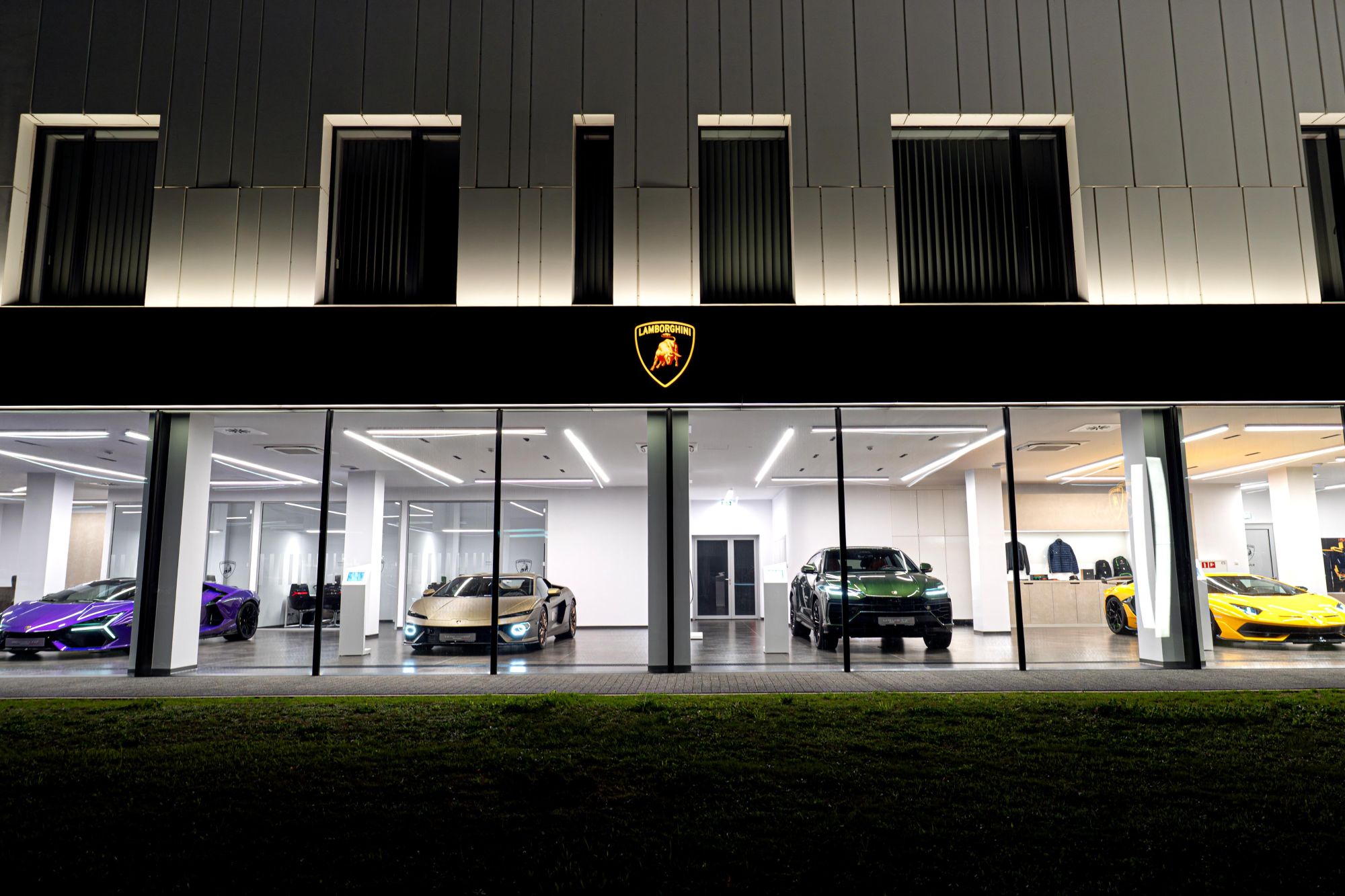 Lamborghini w Katowicach. Włoska marka stawia na hybrydy i nową lokalizację na Śląsku
