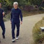 Zdjęcie okładkowe wpisu: Tim Cook oddaje stery, twórca iPhone’a Air nowym CEO Apple