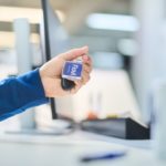 Zdjęcie okładkowe wpisu: Flovi wchodzi do&nbsp;Polski. „Uber dla aut” rośnie w&nbsp;siłę