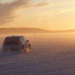 Zdjęcie okładkowe wpisu: Kodowanie na&nbsp;lodzie. Volkswagen i&nbsp;Rivian z&nbsp;sukcesem kończą ekstremalne testy nowej architektury