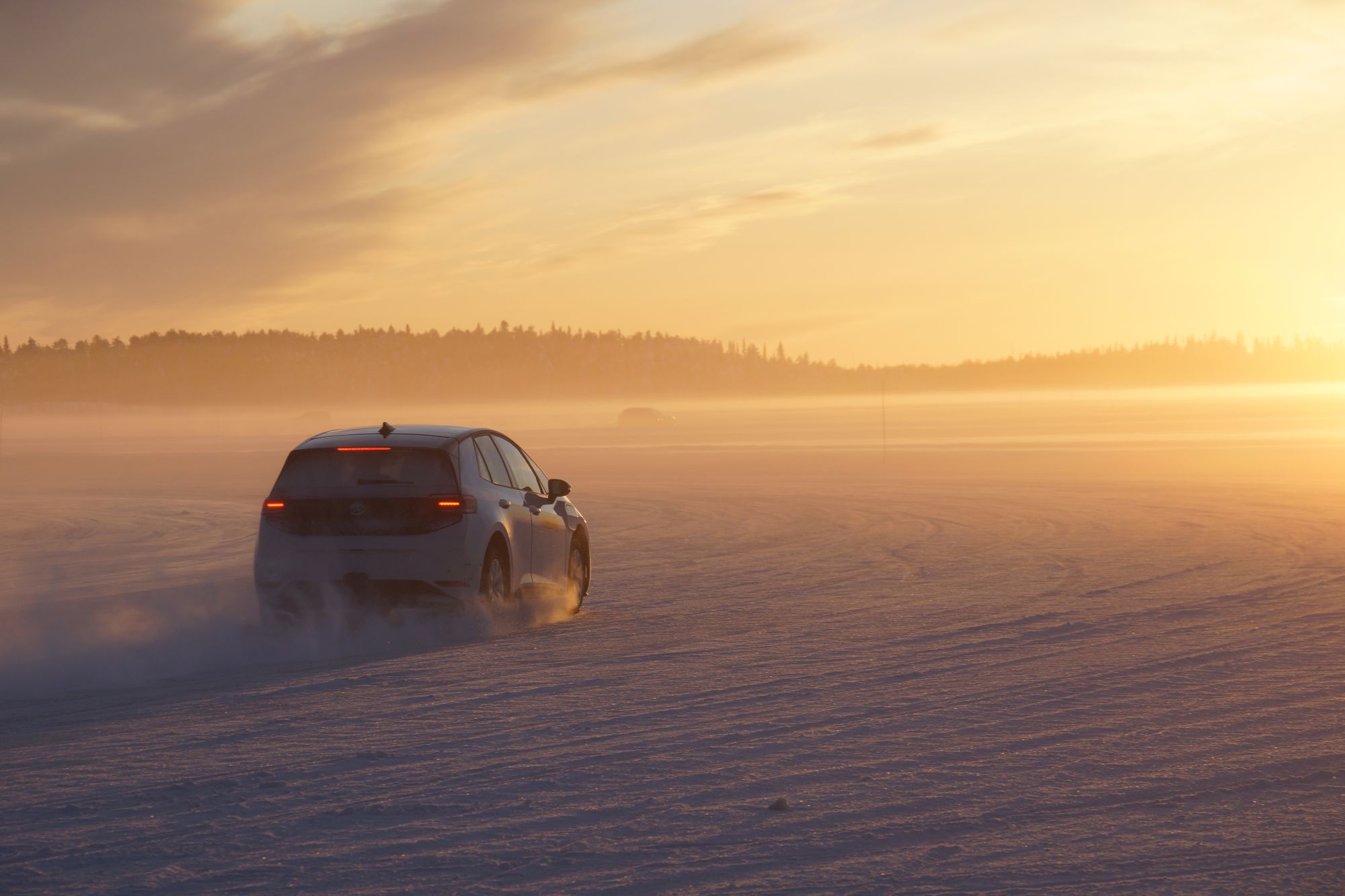 Kodowanie na lodzie. Volkswagen i Rivian z sukcesem kończą ekstremalne testy nowej architektury