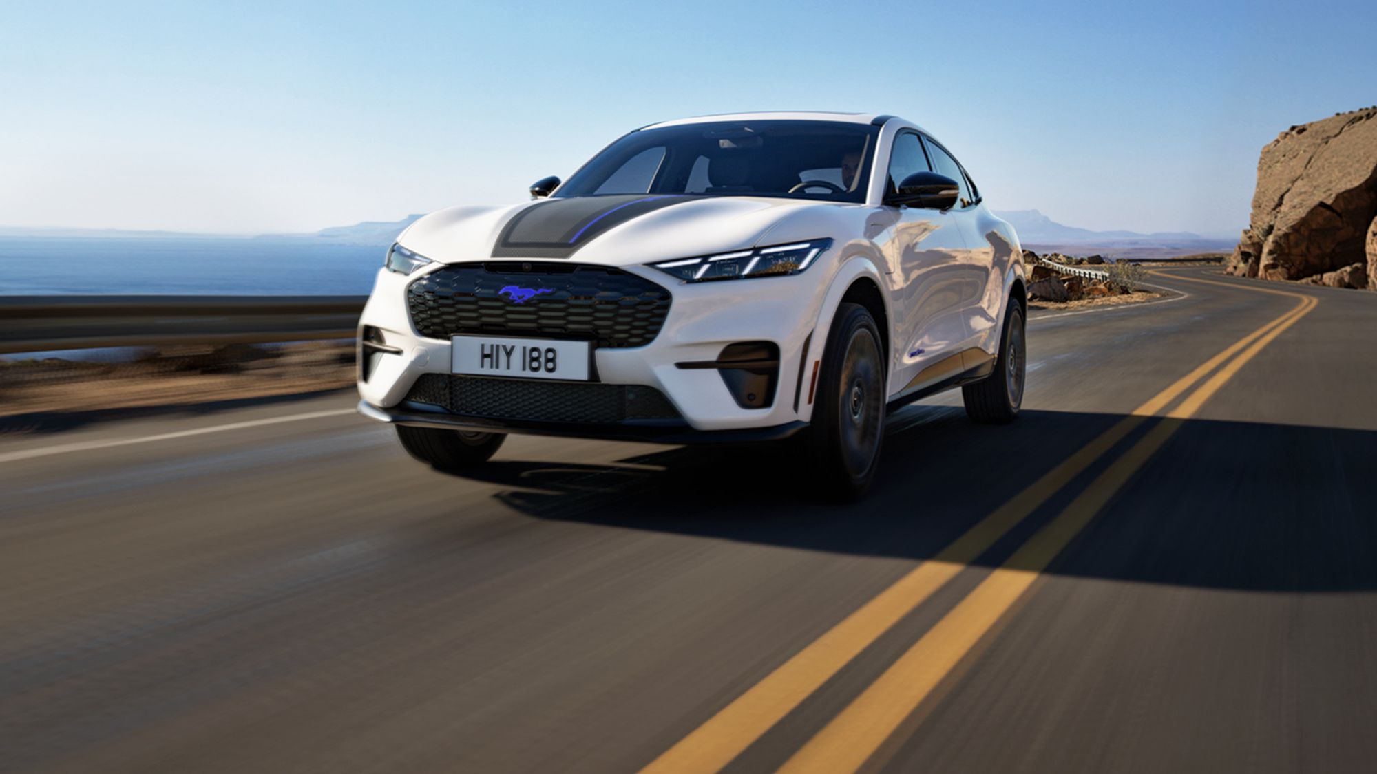 Mustang Mach-E po aktualizacji. Nowa wersja GT California Special i większy zasięg [galeria]