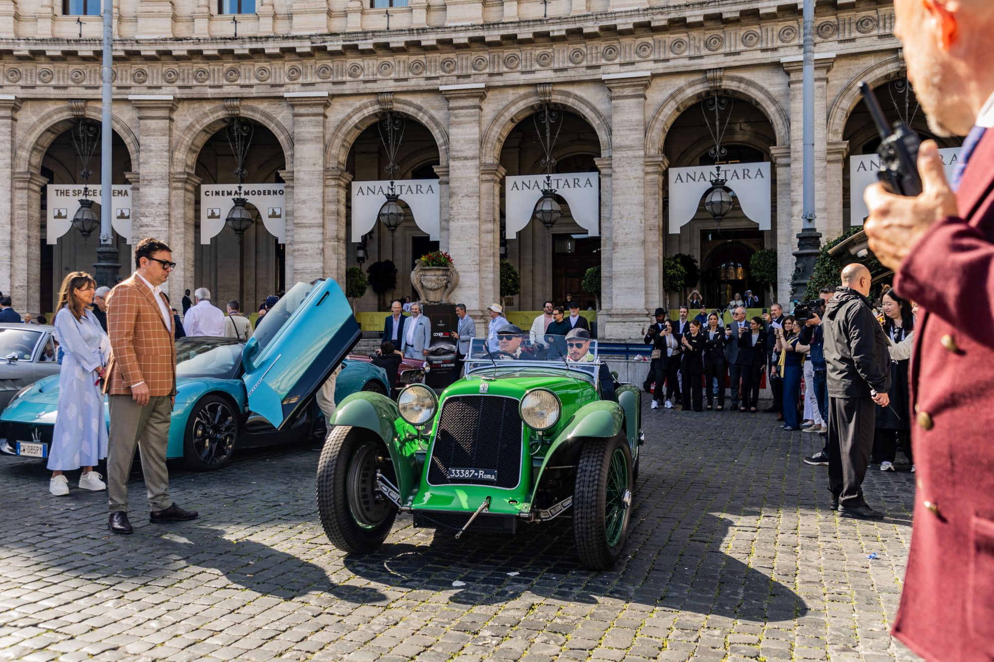 Rzymskie wakacje z Trójzębem. Maserati dominuje w Villa Borghese