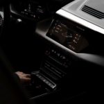 Zdjęcie okładkowe wpisu: Ekrany i&nbsp;powiadomienia nas męczą. Zaskakujące wnioski z&nbsp;najnowszego raportu Audi