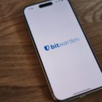 Zdjęcie okładkowe wpisu: Atak na&nbsp;łańcuch dostaw. Złośliwa aktualizacja Bitwarden CLI zagrażała deweloperom