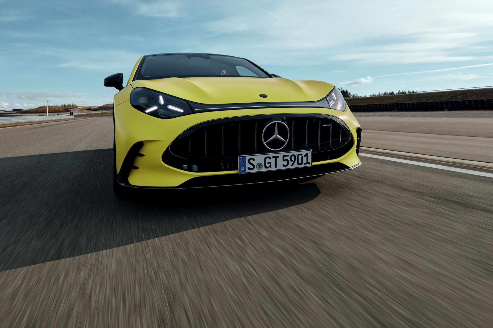Zdjęcie okładkowe wpisu Das neue Mercedes-AMG GT 63 4-Türer Coupé, 2026.Mercedes-AMG GT 63 4-Türer Coupé | Energieverbrauch kombiniert 21,0-17,9 kWh/100 km | CO2 Emissionen kombiniert 0 g/km | CO2-Klasse: A//The all-new Mercedes-AMG GT 63 4-Door Coupé, 2026.Mercedes
