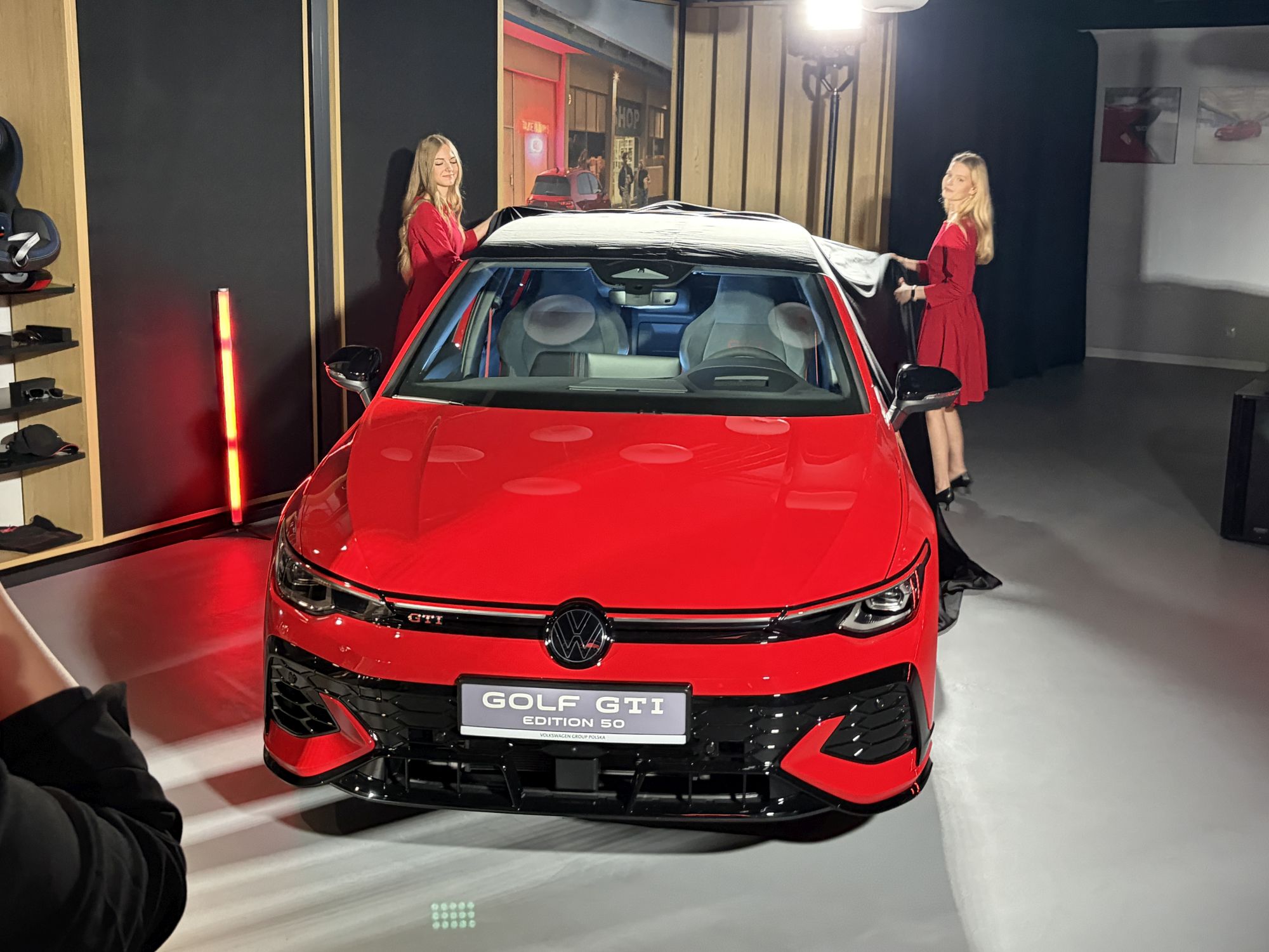 Zdjęcie okładkowe wpisu VW Golf GTI Edition 50 wjeżdża do&nbsp;Warszawy