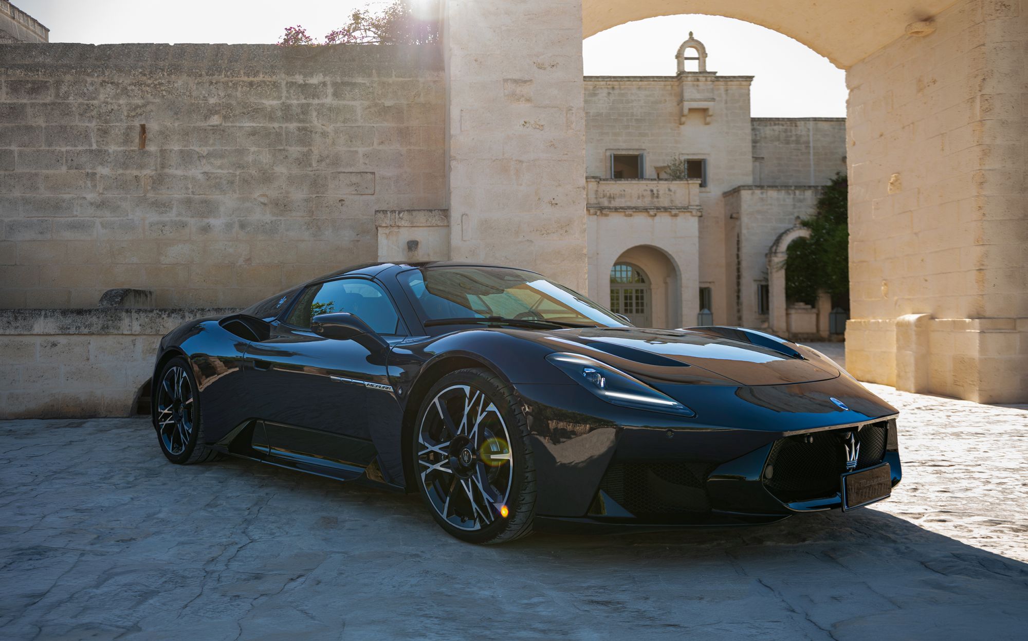 Zdjęcie okładkowe wpisu Maserati MCPura Cielo_FT Business of Luxury Summit 2026