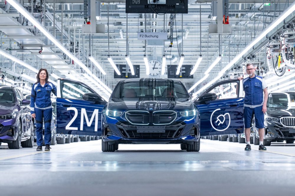 Zdjęcie okładkowe do wpis BMW wyprodukowało 2 mln elektryków. Sukces zapewniła jedna ryzykowna decyzja