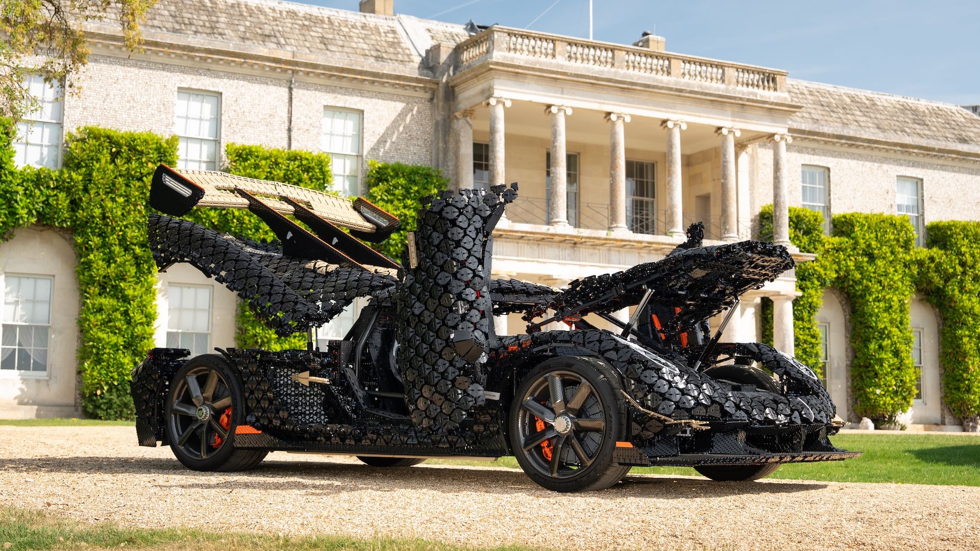 Klocki z rekordem prędkości. Pełnowymiarowe LEGO Koenigsegg Sadair’s Spear pojechało 111 km/h