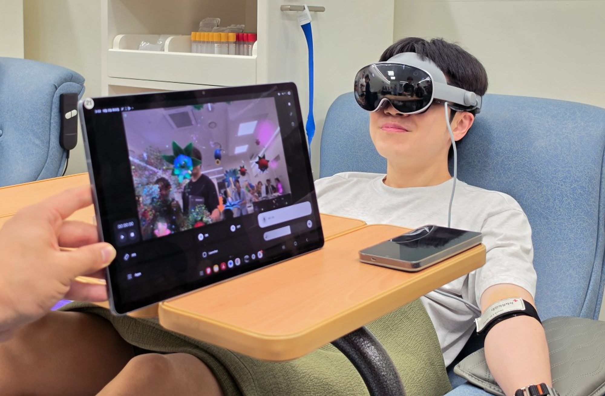 Koniec ze stresem i nudą na fotelu. Galaxy XR przenosi krwiodawców do wirtualnego ogrodu Zen