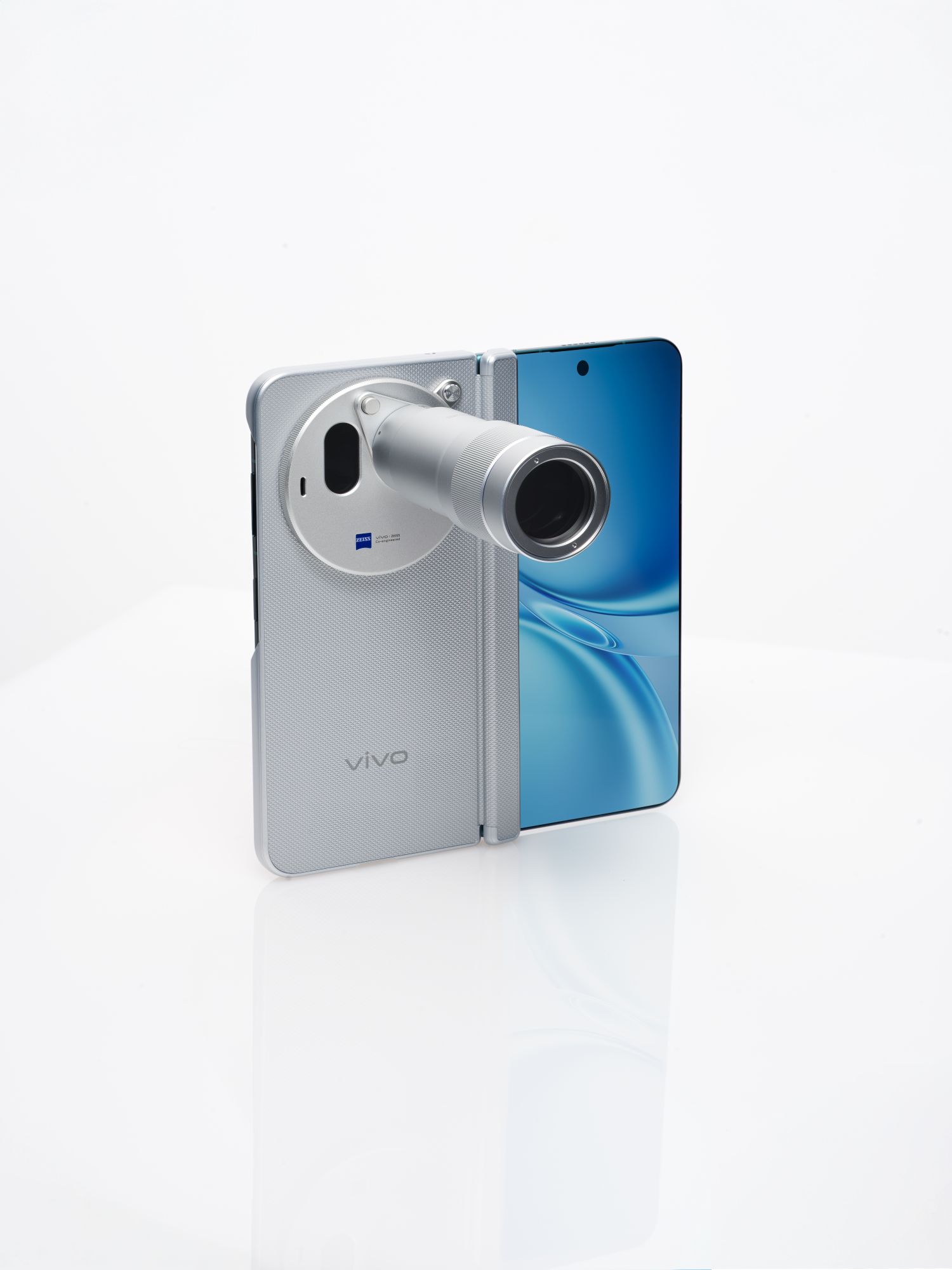 Składane telefony bez kompromisów. vivo X Fold6 szokuje baterią 7000 mAh i wjeżdża do Europy