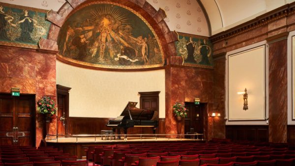 Zdjęcie okładkowe wpisu Apple Music Classical nawiązuje partnerstwo z&nbsp;londyńskim Wigmore Hall