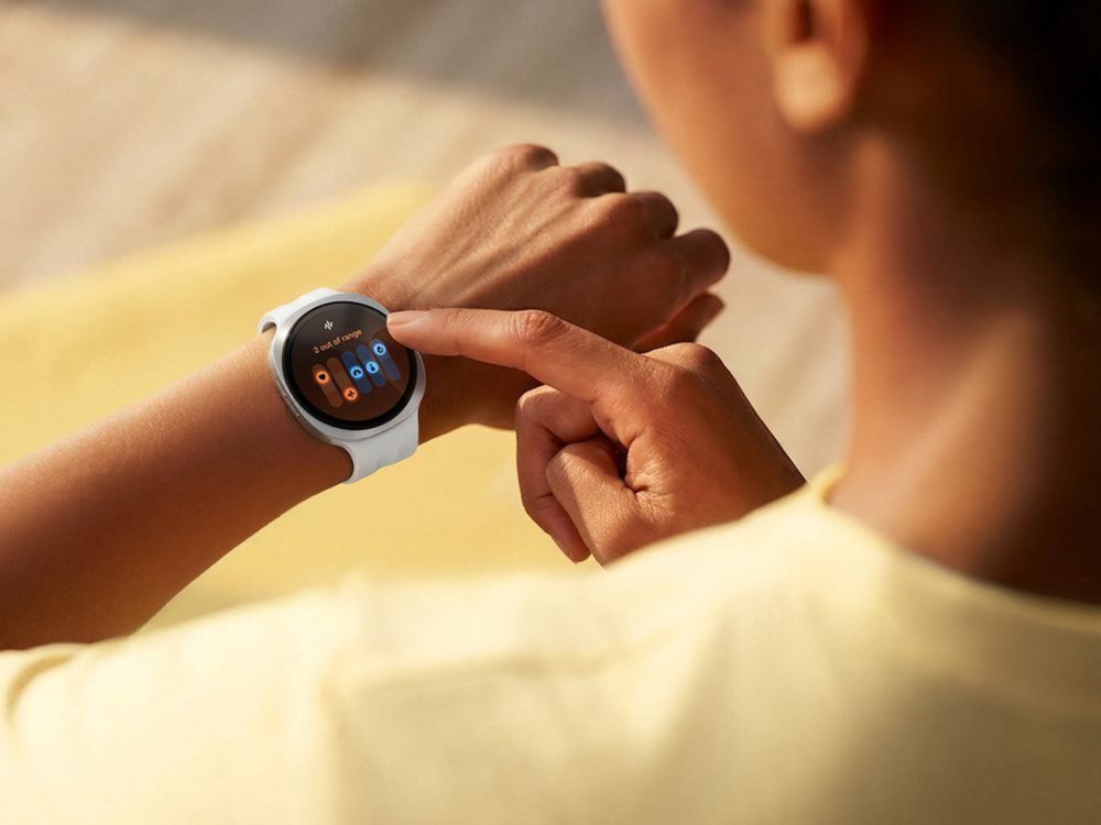 Zdjęcie okładkowe do wpis Ciągłe EKG w&nbsp;smartwatchu bez&nbsp;trzymania palca na&nbsp;kopercie? Samsung bada nowe modele AI