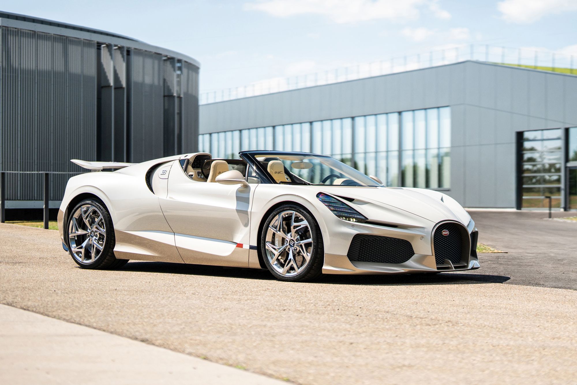 Bugatti W16 Mistral