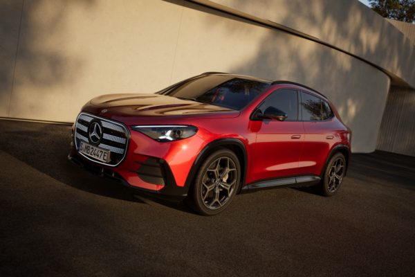 Zdjęcie okładkowe do wpis Nowy Mercedes GLA przejedzie 657 km, a&nbsp;ceny w&nbsp;Polsce zaskakują [galeria]
