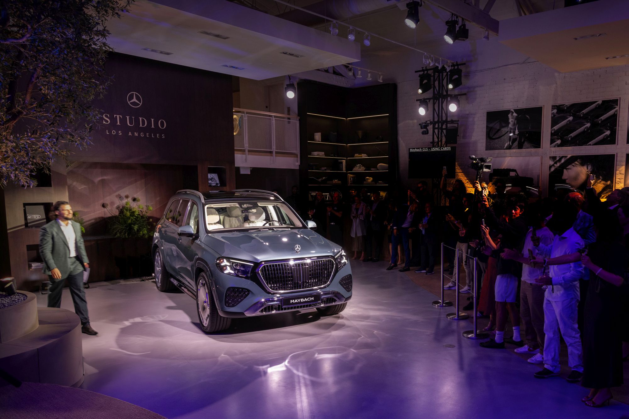 Zdjęcie okładkowe wpisu Nowy Mercedes-Maybach GLS. Komputer na&nbsp;48-woltowych siłownikach i&nbsp;pływające gwiazdy na&nbsp;felgach [galeria]
