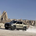 Zdjęcie okładkowe wpisu: Toyota czyści magazyny z&nbsp;obecnej generacji Hiluxa. Ponad 45 tys. zł rabatu na&nbsp;wersję Executive Sport