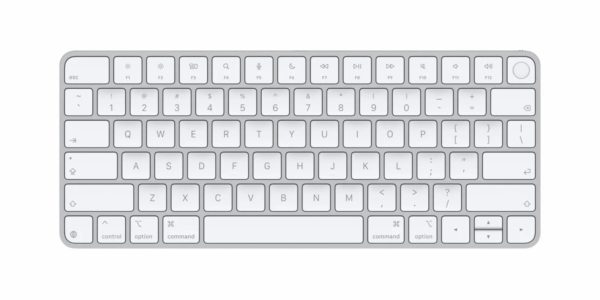 Zdjęcie okładkowe wpisu Apple po cichu odświeża klawiatury Magic Keyboard. Tekst z klawiszy ustępuje ikonom