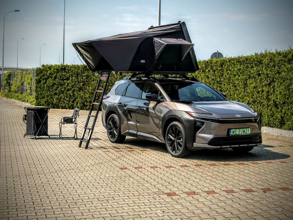 Zdjęcie okładkowe do wpis Toyota bZ4X Touring – pierwsze jazdy. Szybka i&nbsp;praktyczna