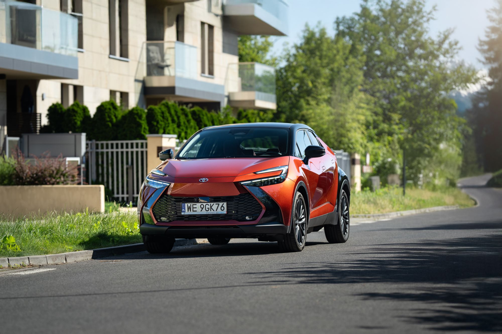 Toyota C-HR z rabatem ponad 15 000 zł. Specjalna oferta na rocznik 2026 i ostatnie auta z 2025 roku