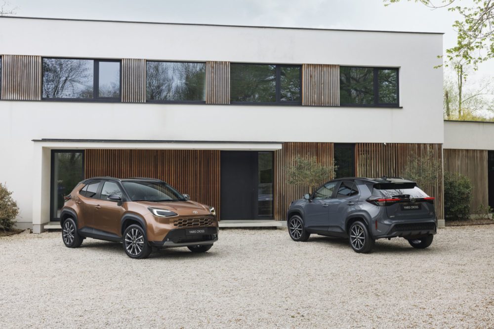 Zdjęcie okładkowe do wpis Odświeżona Toyota Yaris Cross z&nbsp;rabatami. Ceny od&nbsp;105 300 zł i&nbsp;mocniejsza hybryda 130 KM