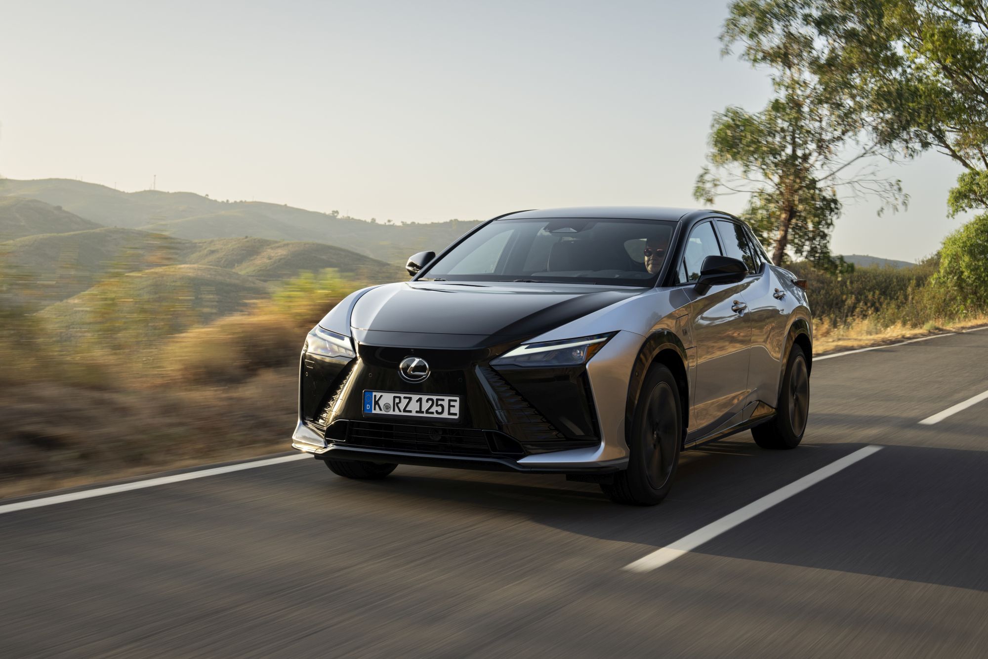 Lexus i SDV. Kod zamiast mechaniki