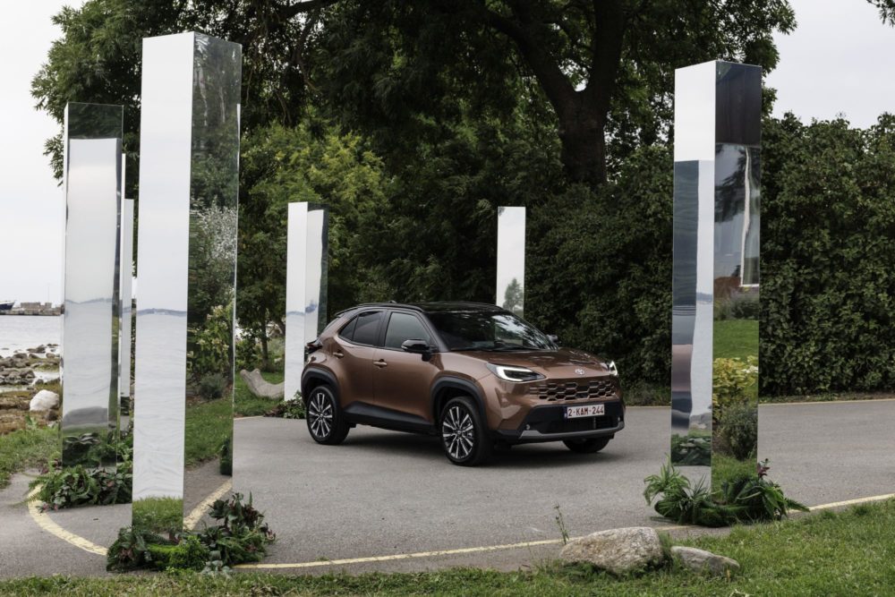 Zdjęcie okładkowe do wpis Nowa Toyota Yaris Cross wjeżdża do&nbsp;polskich salonów. Znamy ceny i&nbsp;wersje napędowe odświeżonego crossovera