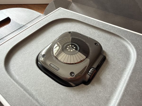 Zdjęcie okładkowe wpisu Nowy czujnik tętna Apple Watcha Series 12 pod lupą