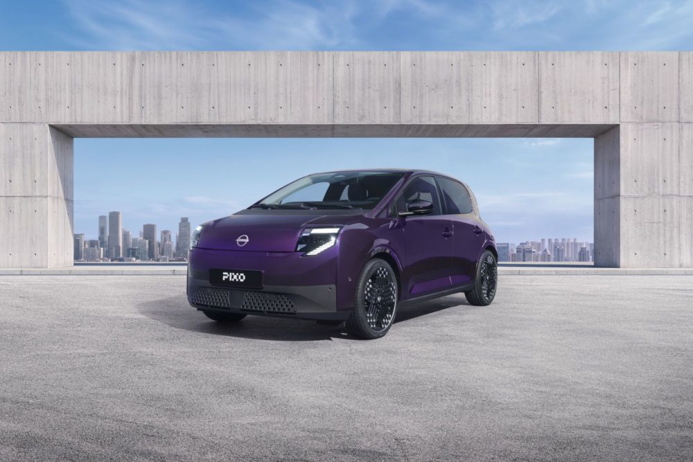Zdjęcie okładkowe do wpis Nissan Pixo powraca. Miejski elektryk z&nbsp;Google Gemini i&nbsp;francusko-japońską historią w&nbsp;tle [galeria]