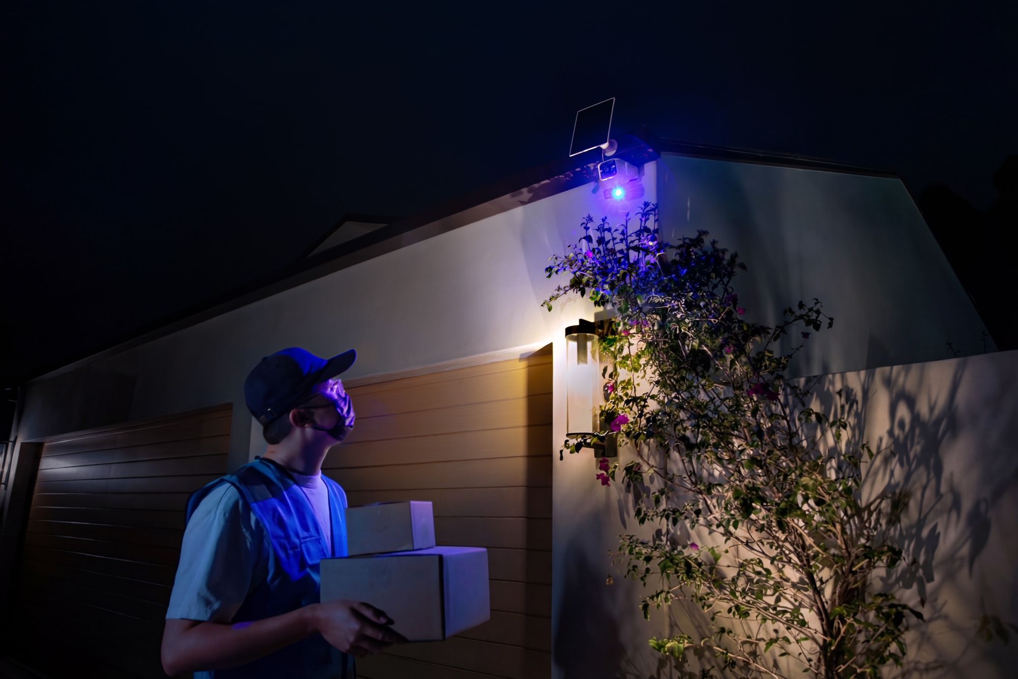 Dwa obiektywy 4K i zero kabli. TP-Link wprowadza solarny zestaw Tapo C675D KIT