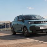 Zdjęcie okładkowe wpisu: Nowa Dacia Spring wreszcie staje się autem. Produkcja w&nbsp;Europie, bateria LFP i&nbsp;18 cm&nbsp;więcej szerokości [galeria]