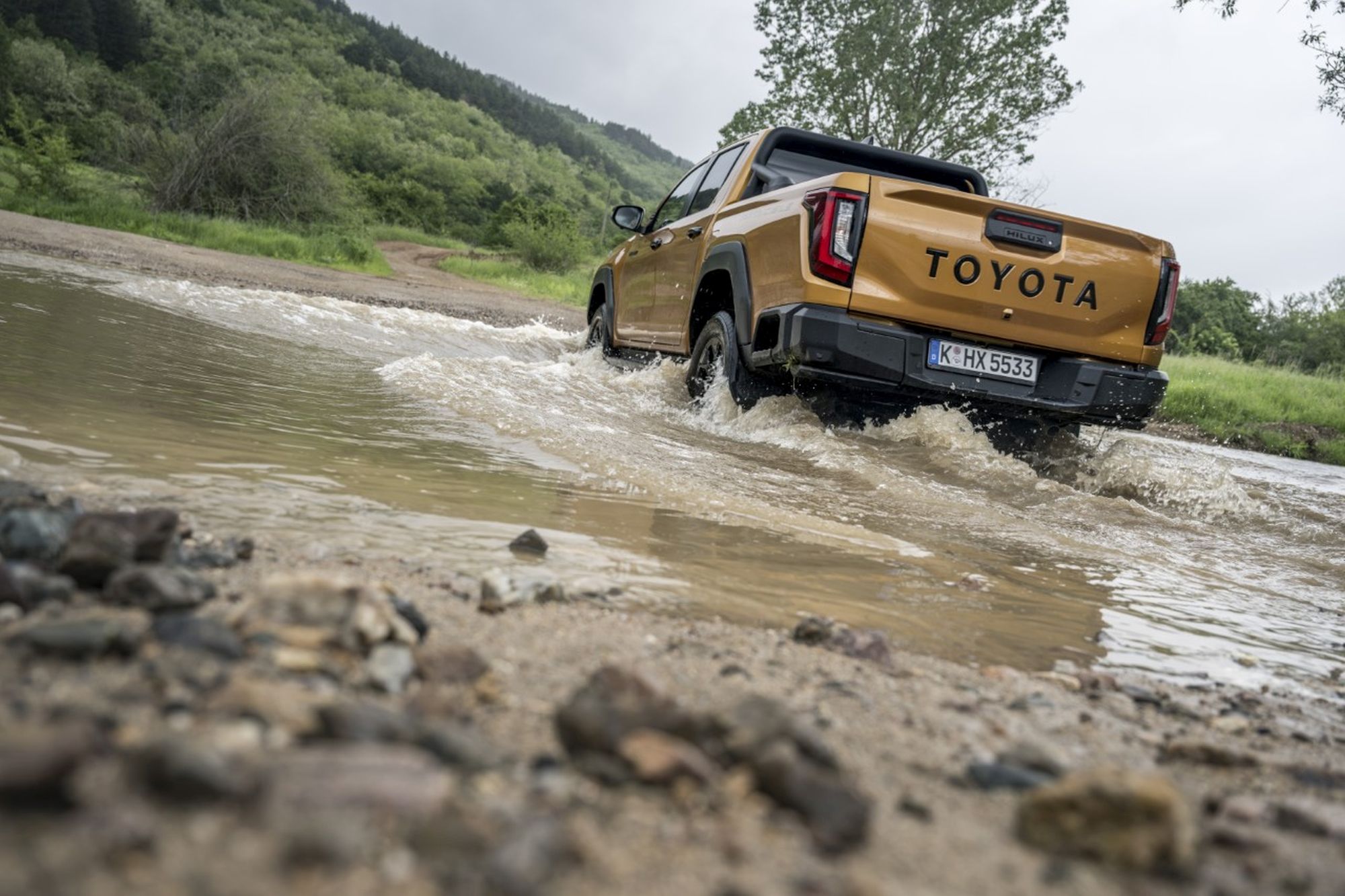 nowa Toyota Hilux